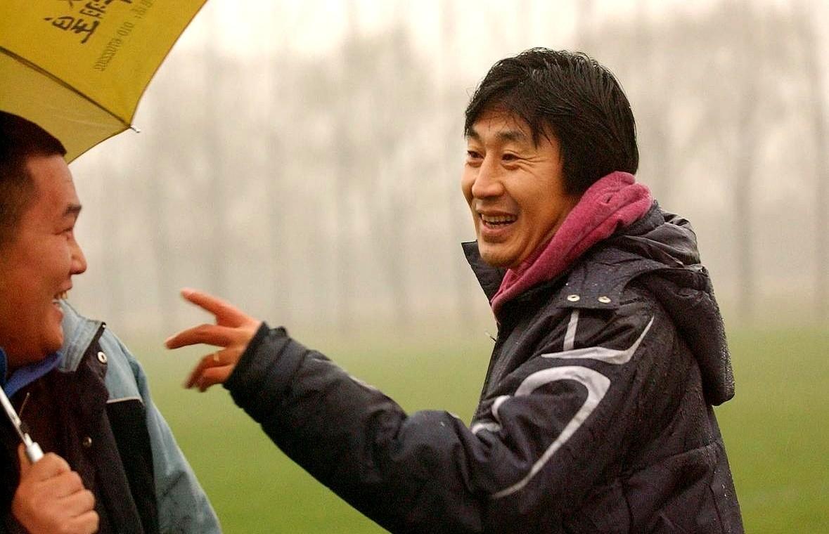 刚出的足协新规。
正好打了某些人的脸。
但那个被毁掉的年轻人呢？
记得当时发布会