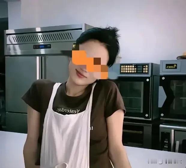 江苏启东甜品店，那位女老板的丈夫也不必太痛苦太在意了，直接离婚就可以了，因为从爆
