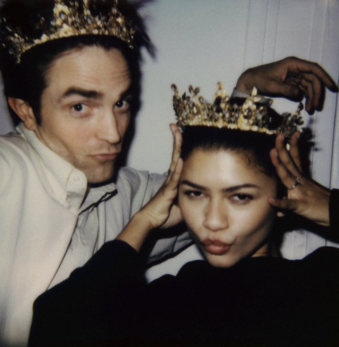 罗伯特·帕丁森怀疑赞达亚暗中帮他搞定了《沙丘3》的出演机会：“我记得当时在《爱情