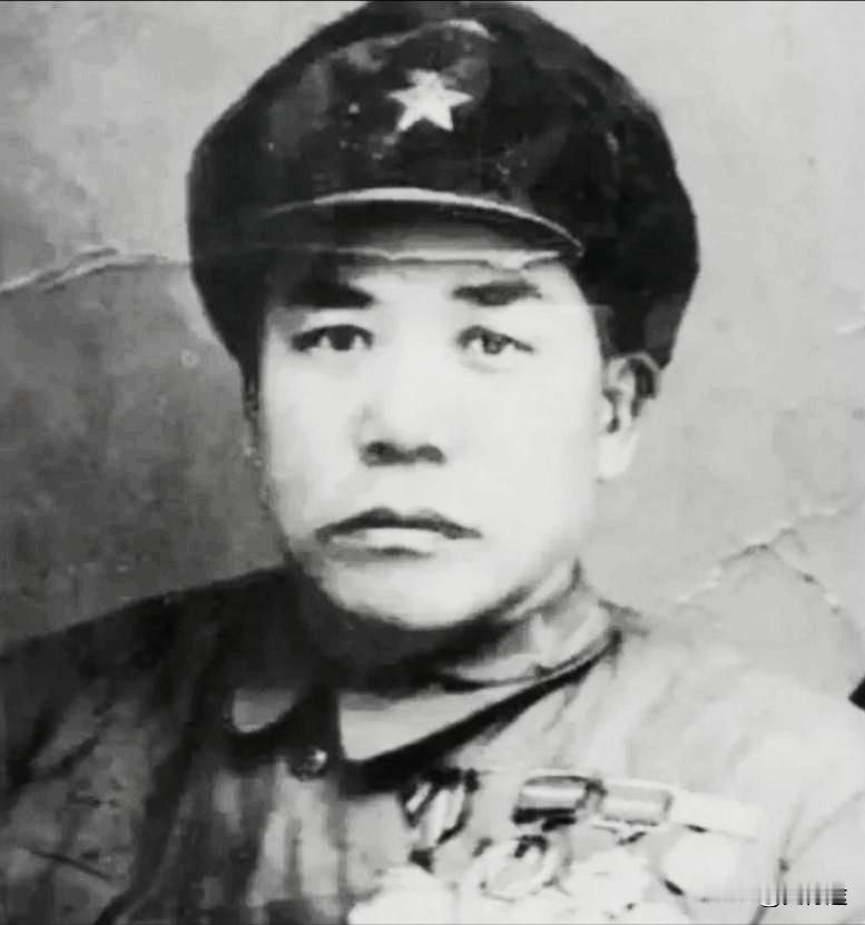 1955年，授衔大会上，毛主席指着名单问："那个凭一把大刀，砍杀27个鬼子的'军