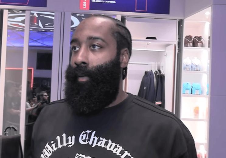 哈登罚球数多，其他人看似比哈登命中率高，但是算上罚球的得分效率并不差，他在火箭的