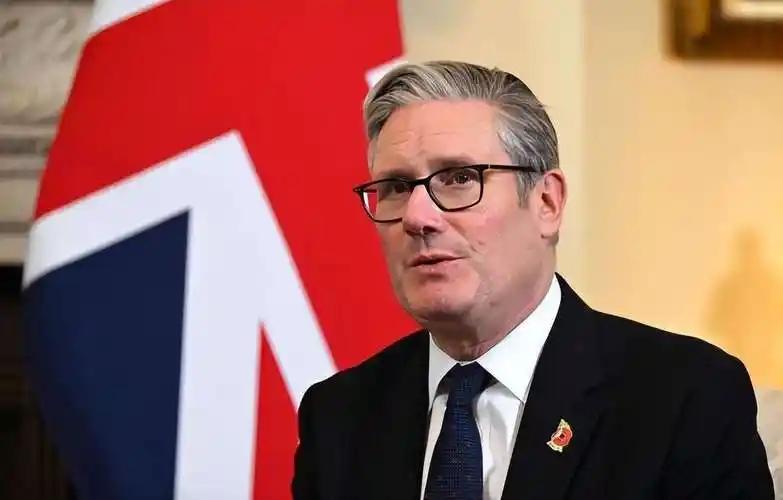 唐宁街10号那只“首相见证猫”，比英国政坛还稳定，它15年送走6位首相，如今恐怕