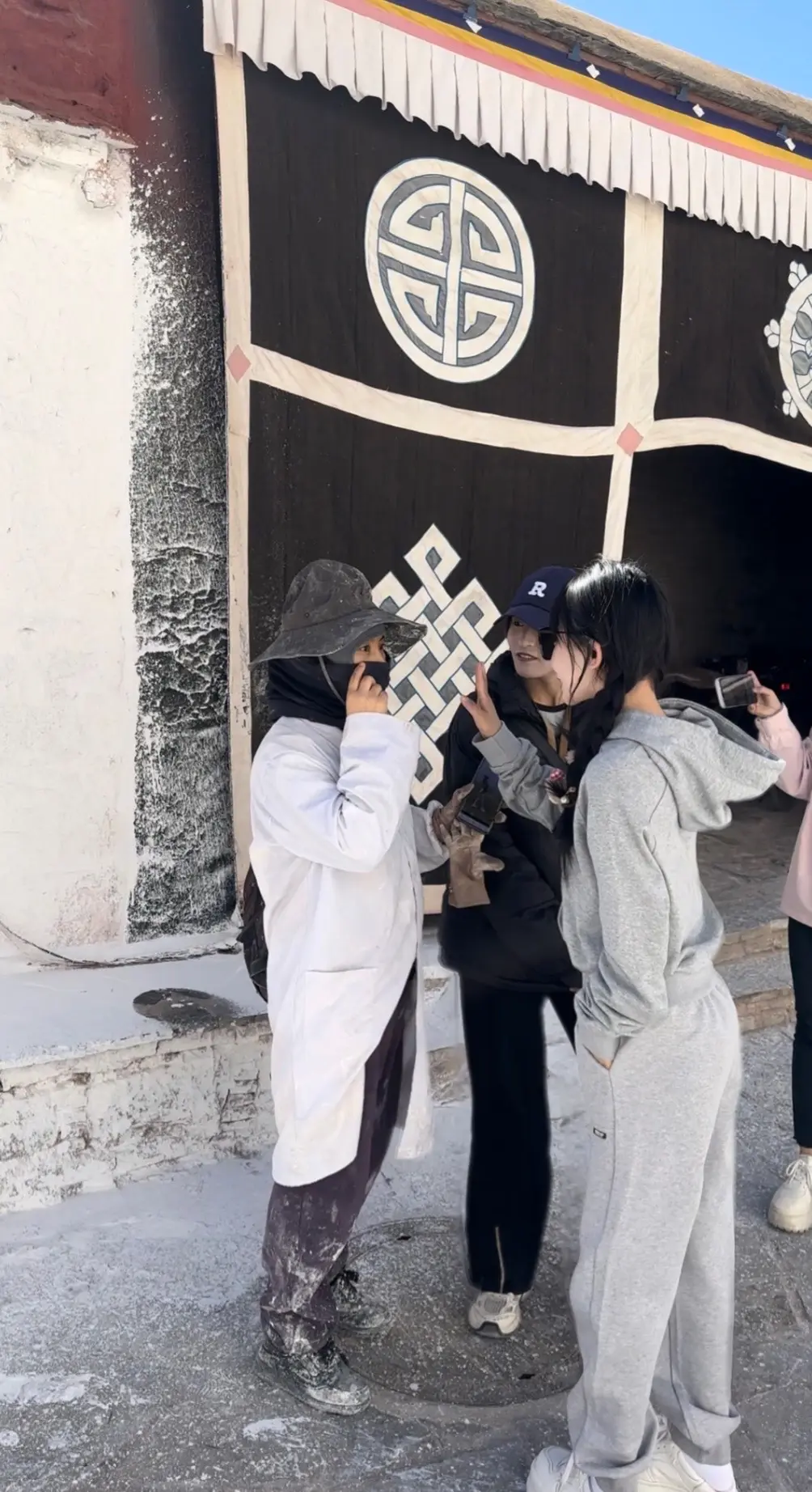 脸是最好的时尚单品，你相信玄学吗？爱美的女生运气会越来越好在这个颜值时...