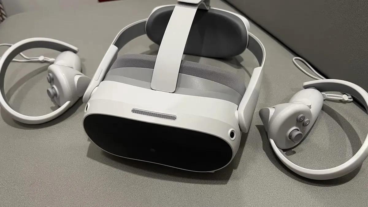 我觉得VR最适合被应用的场景就是科普、教学等。近日，PICO与intel达成合作