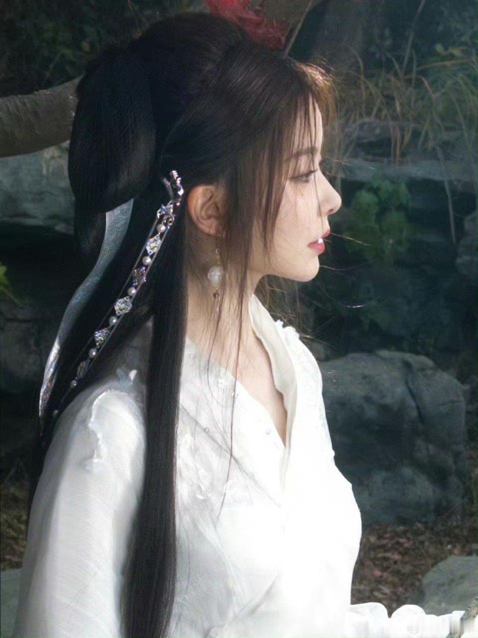 陈卓璇清冷古风美人陈卓璇古风造型 古装适配度拉满✨一身古韵衬清冷，一眼沦陷的古装