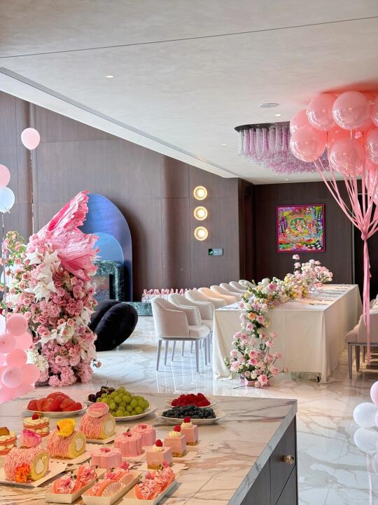 小时候羡慕别人的人生 现在让女儿实现了