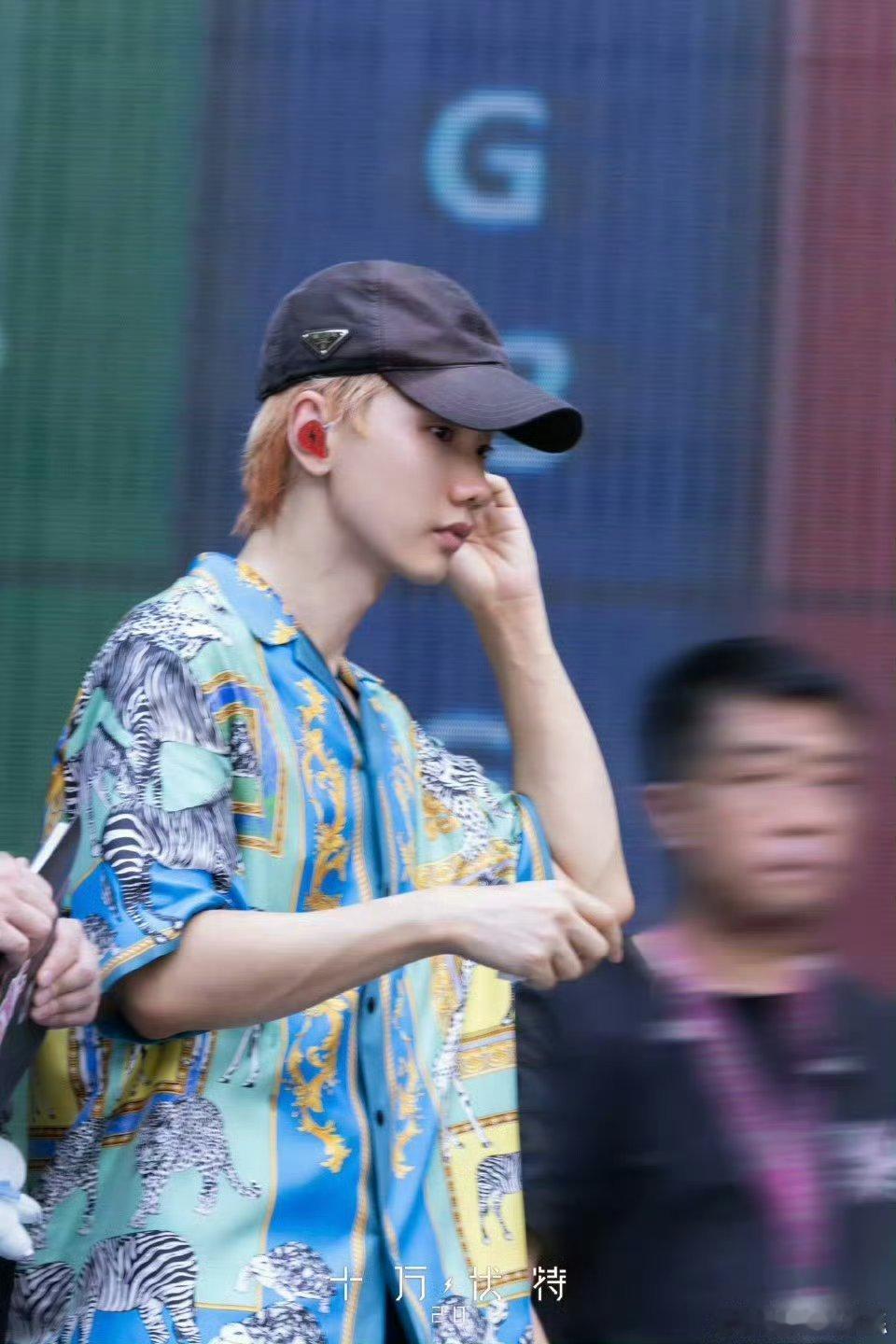 旺仔小乔年轮音源已下架 刷到旺仔小乔《年轮》下架的消息，再想到汪苏泷在深圳大雨中