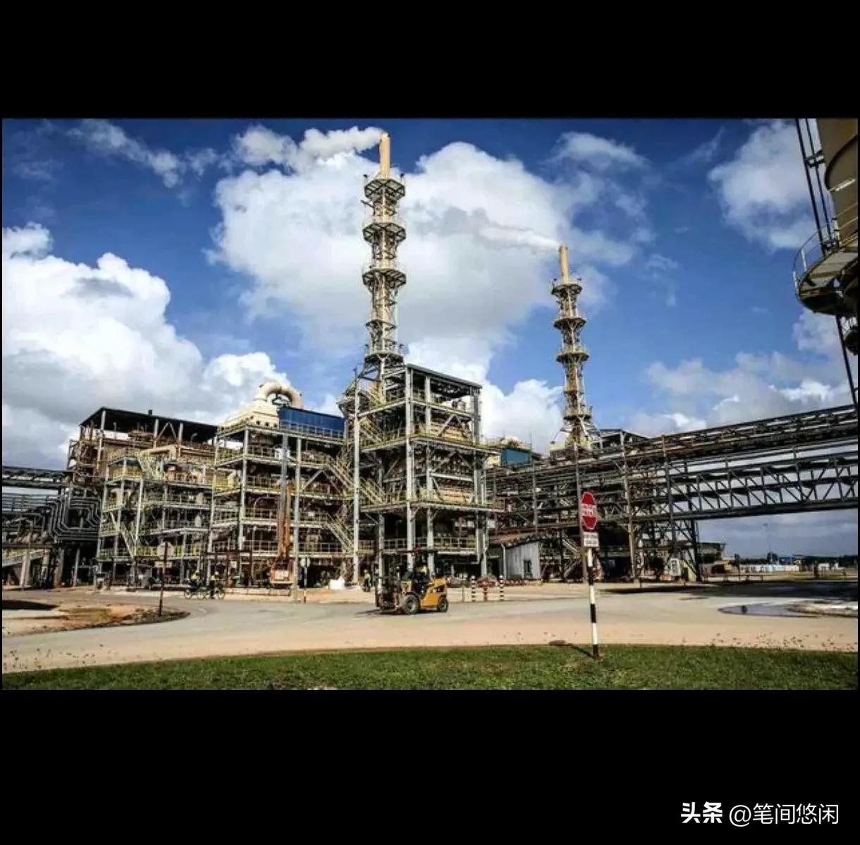 霍尔木兹海峡目前的状况，对日本来说就是十分危险的信号！
就问高市早苗慌不慌。目前