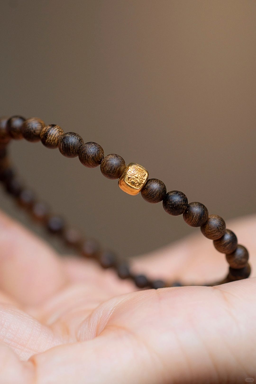 超喜欢🤓奶奶说：女生戴“扎基拉姆”都不差💰