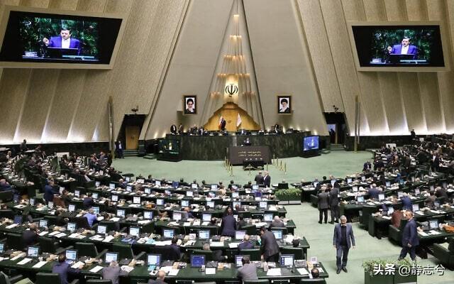 【伊朗称，议员们正在考虑退出《不扩散核武器条约》】

伊朗外交部发言人伊斯梅尔·