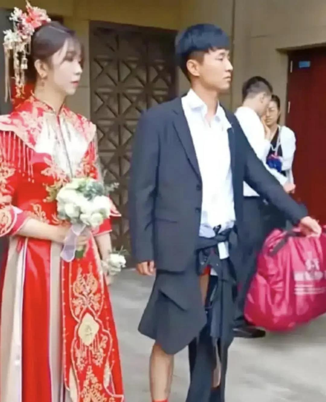 这婚结的，也是没谁了！[抠鼻]