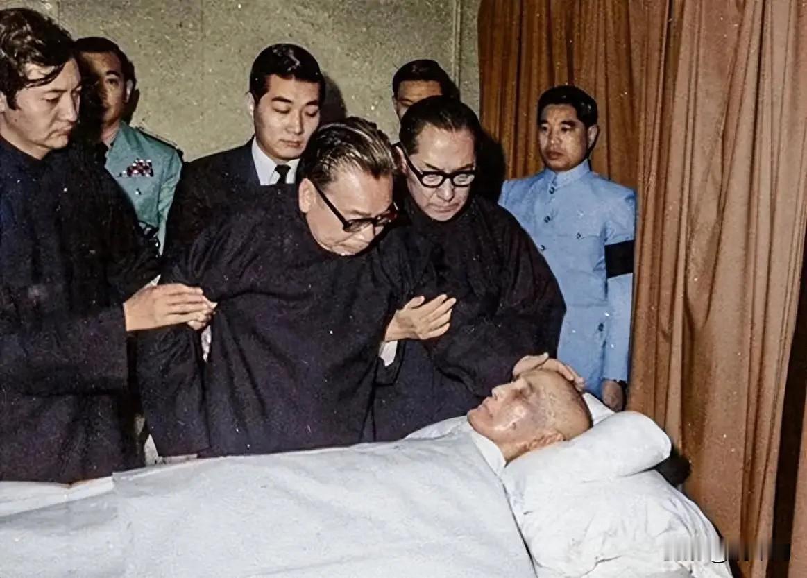 1975年，蒋介石去世当晚：抢救现场乱作一团，宋美龄一句话终结一切

1975年