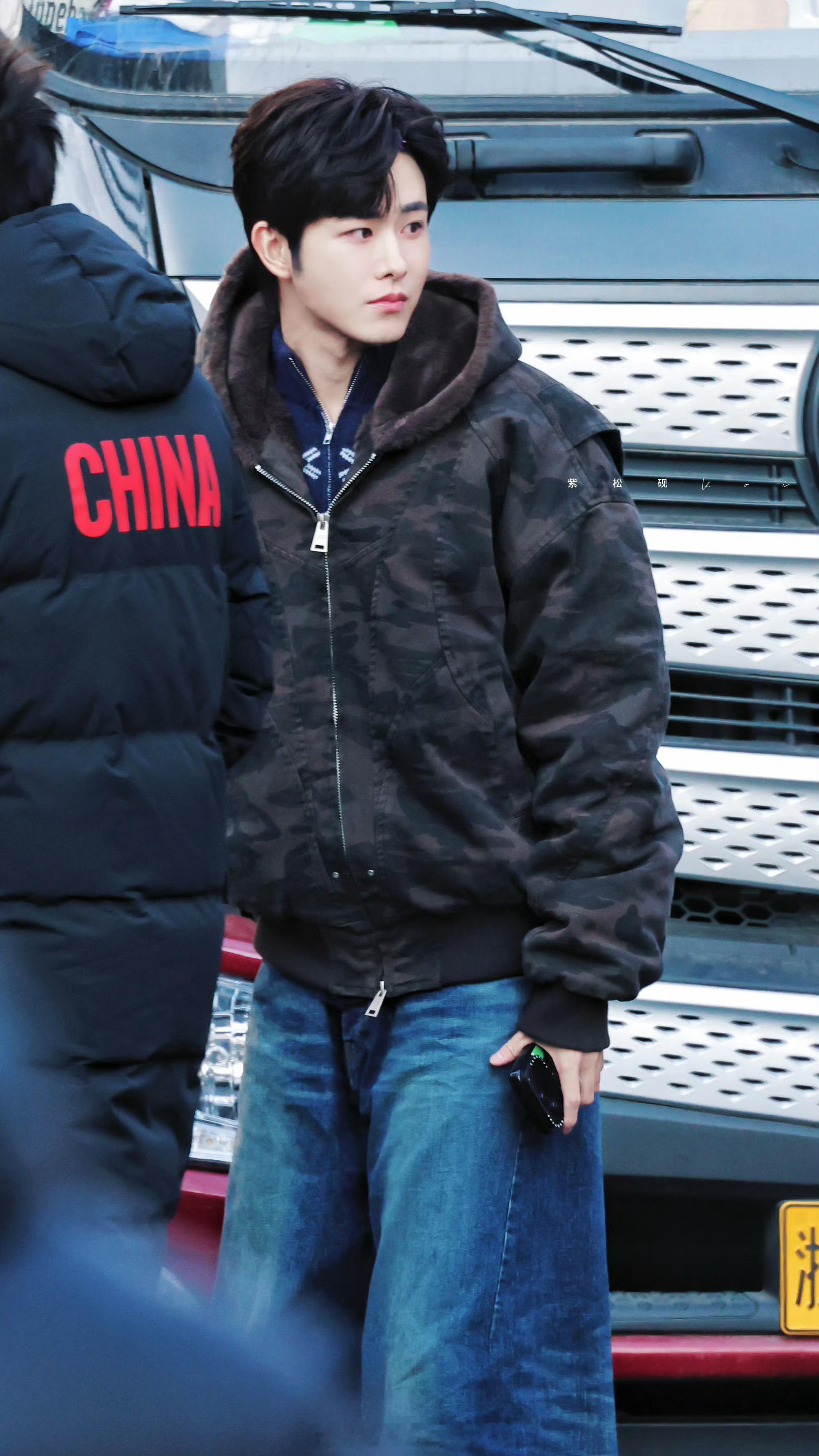 田嘉瑞一路灿烂上班，今天最后一天，李思博要杀青啦