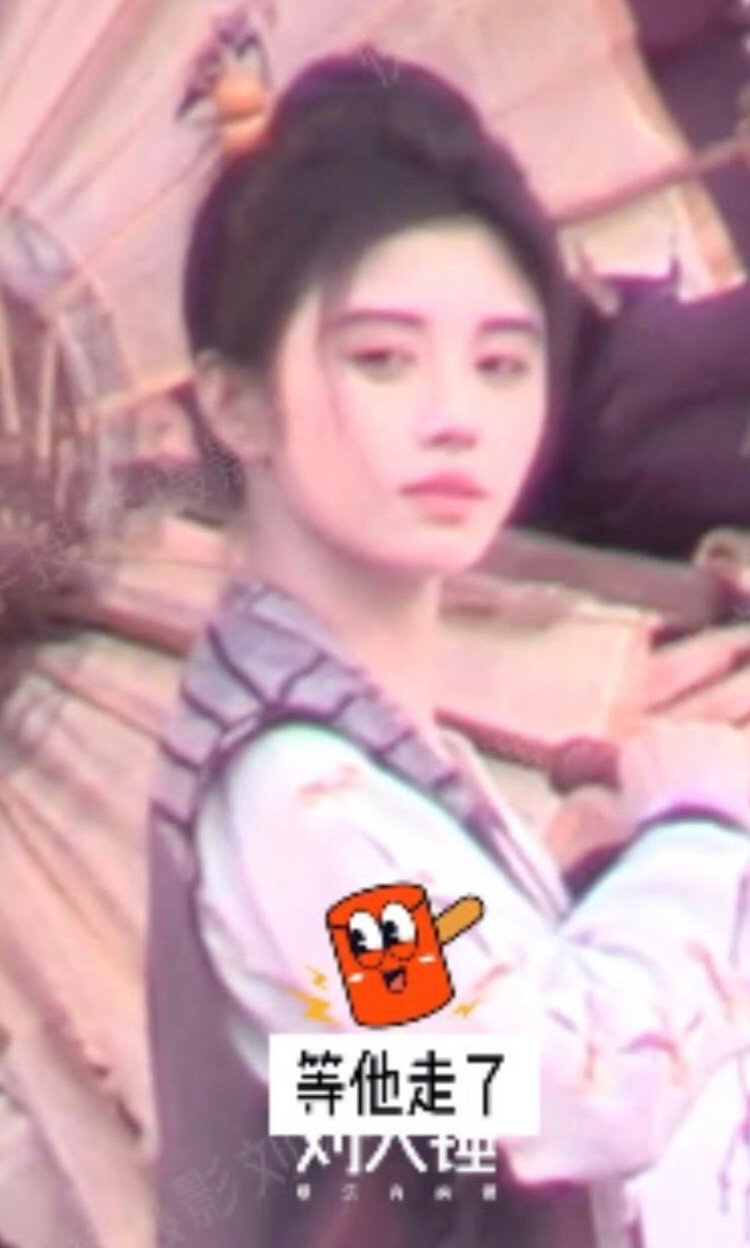 刘大锤拍到鞠婧祎宋威龙新剧片场路透，爆料两人分别跟替身拍打戏，全程不见面，各拍各