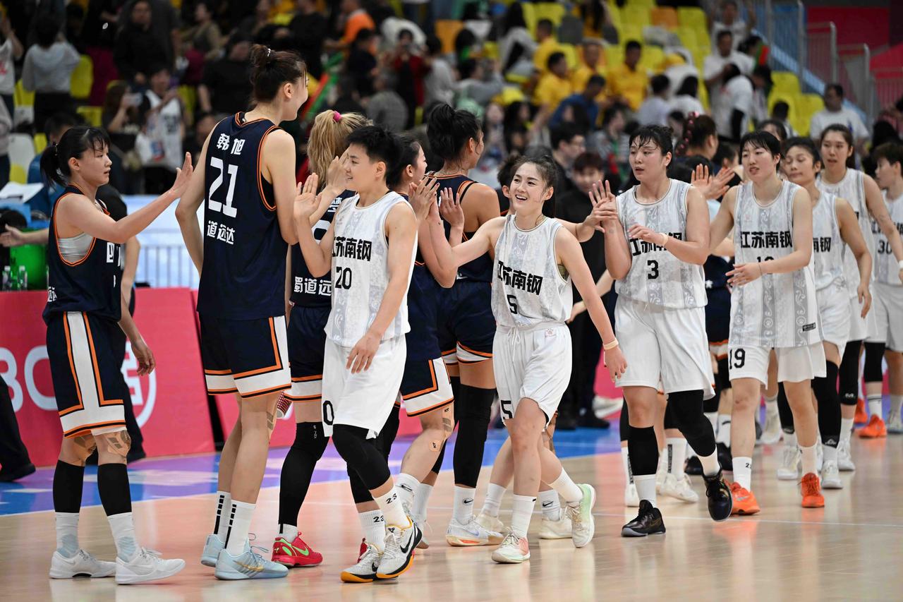 四川女篮四项目至少进了全运会八强！

恭喜四川成年组女篮打进全运会决赛！
恭喜四