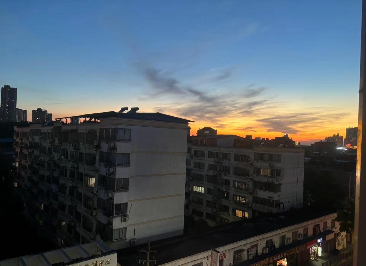 只想把自己养的越来越快乐平静，其它的都不太感兴趣