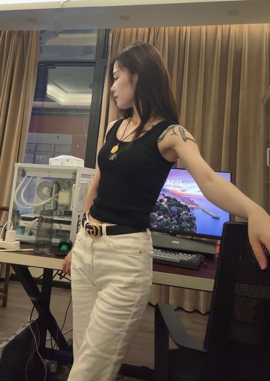 除了对金钱的欲望   其他……归零
