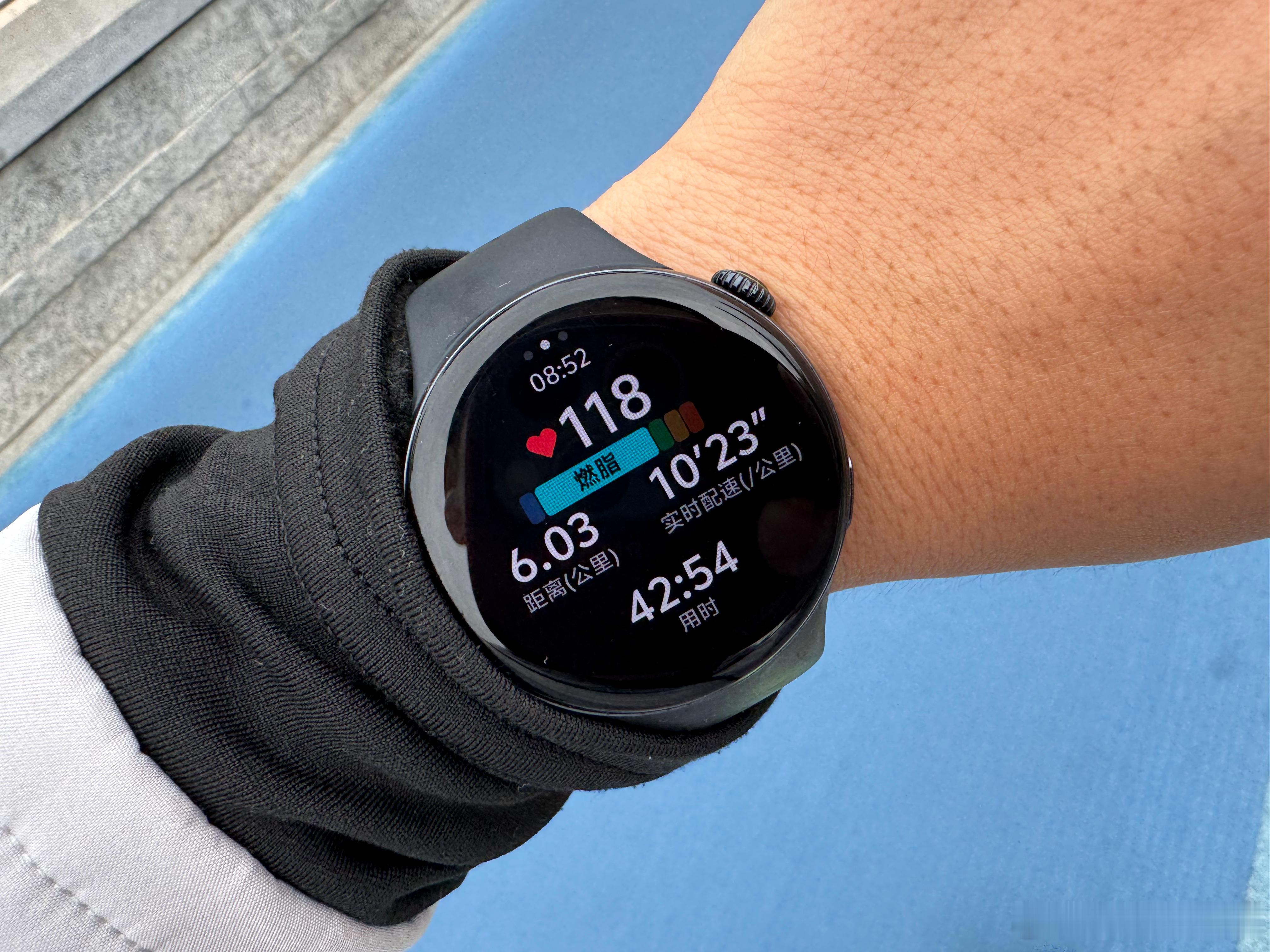 340斤男生展示8块腹肌走红足足比咱们多200多斤……真的我减肥，都很困难……人