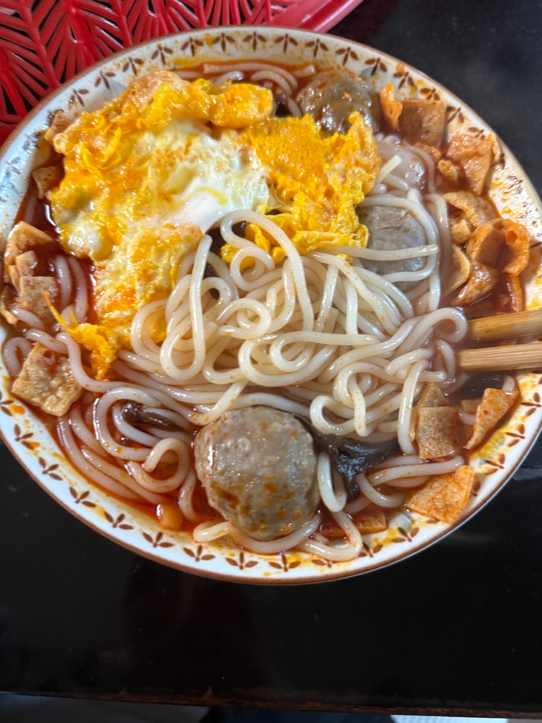 这猫抢我螺蛳粉 