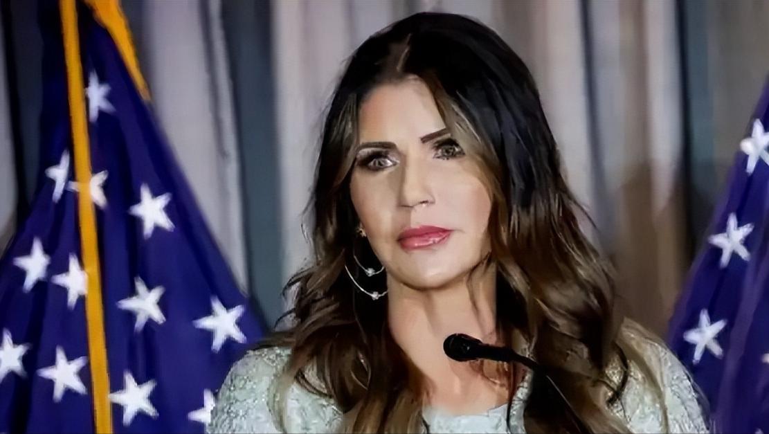 特朗普靠“裁员”逆天改命？全美罕见统一立场，白宫职场风暴真的要来了。

特朗普重