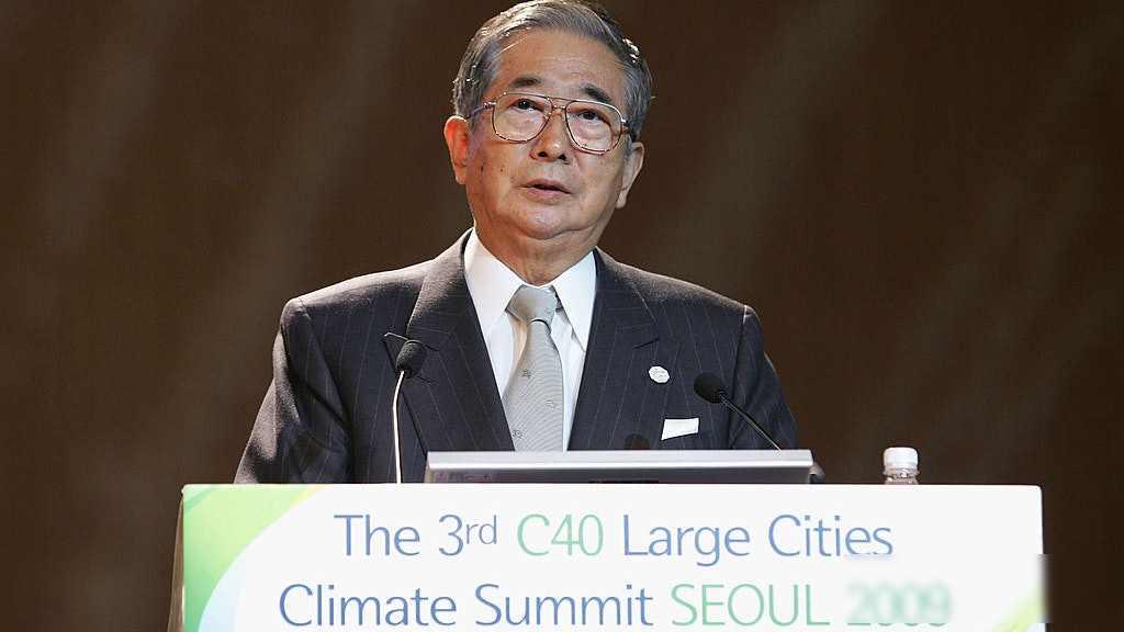 日本还在交保护费，美国却要转身走人，东京的伞还能撑多久

2026年4月，高市早