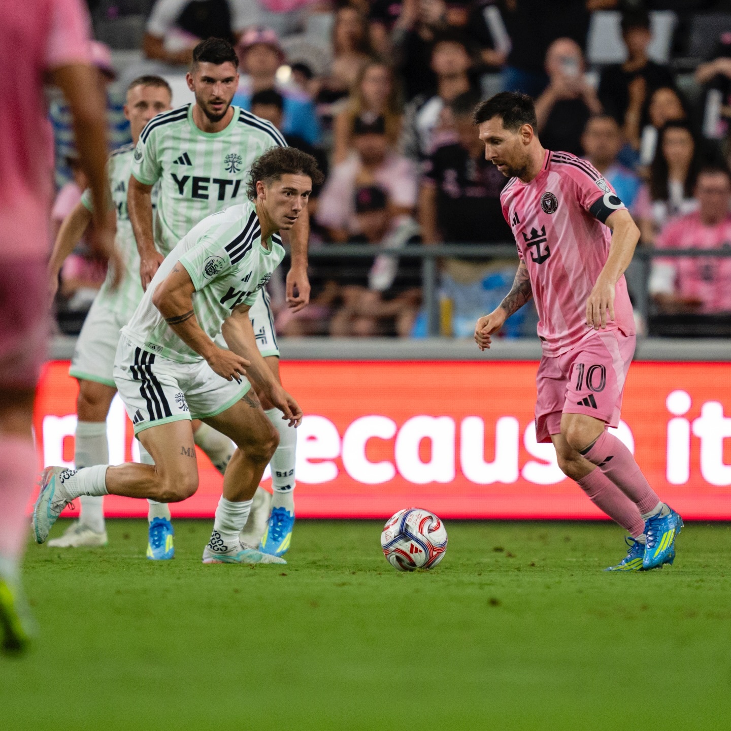 【“努力，直到你的偶像成为你的对手”】奥斯汀球员Calvin Fodrey更新i