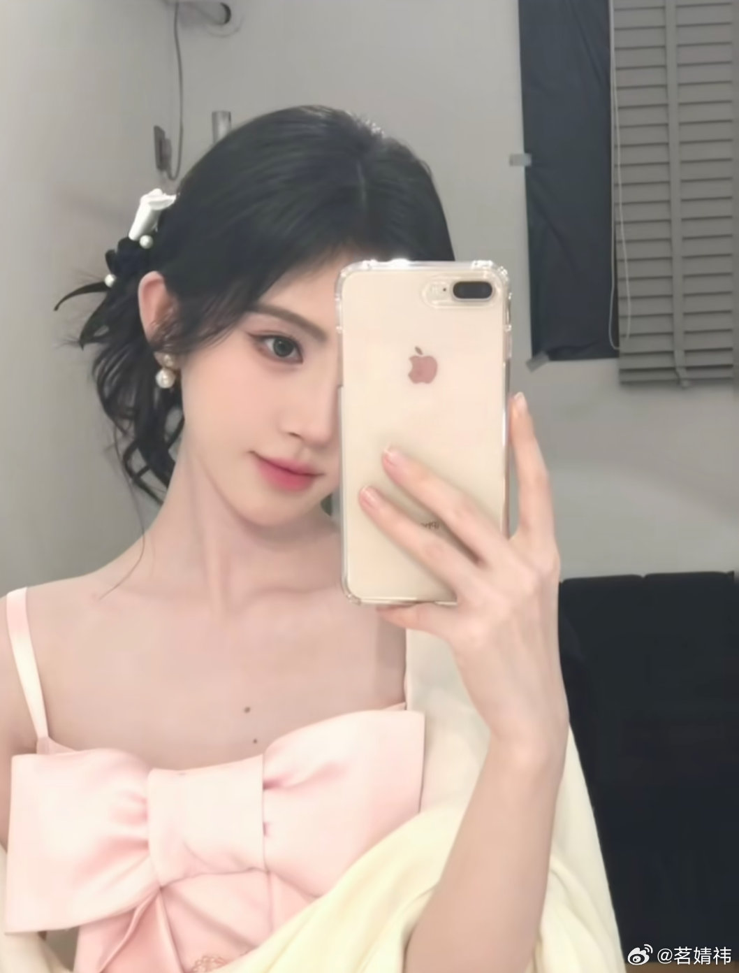鞠婧祎来战jjy鞠婧祎阿黛jjy鞠婧祎前奏很长我愿意等 我的意思是我会等到见你的