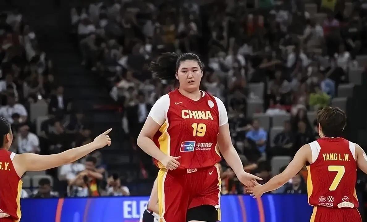 别再说张子宇慢！
 
评价一个球员，很多人张嘴就是“速度”两字。场下看客都爱看快