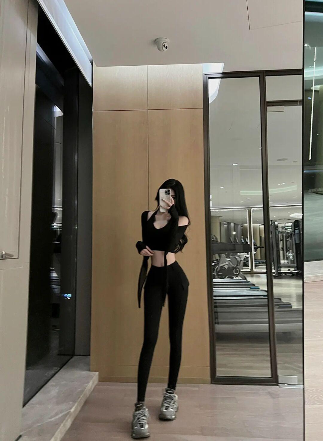 随即迷倒一位女大学生