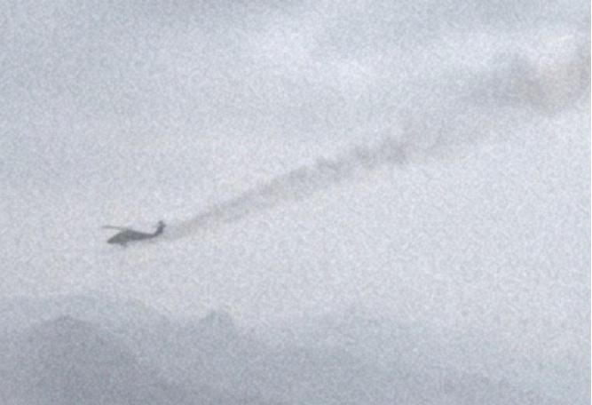 忙活了一整夜，搜救F-15E飞行员的结果终于出来了：两架"黑鹰"被打得千疮百孔，