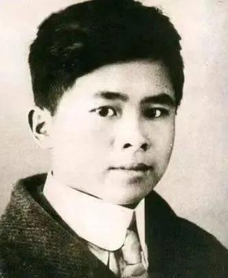 五大书记中，竟然有三个是湖南人，真牛！
看来在新时代，组团体、搞运动、玩政治，改