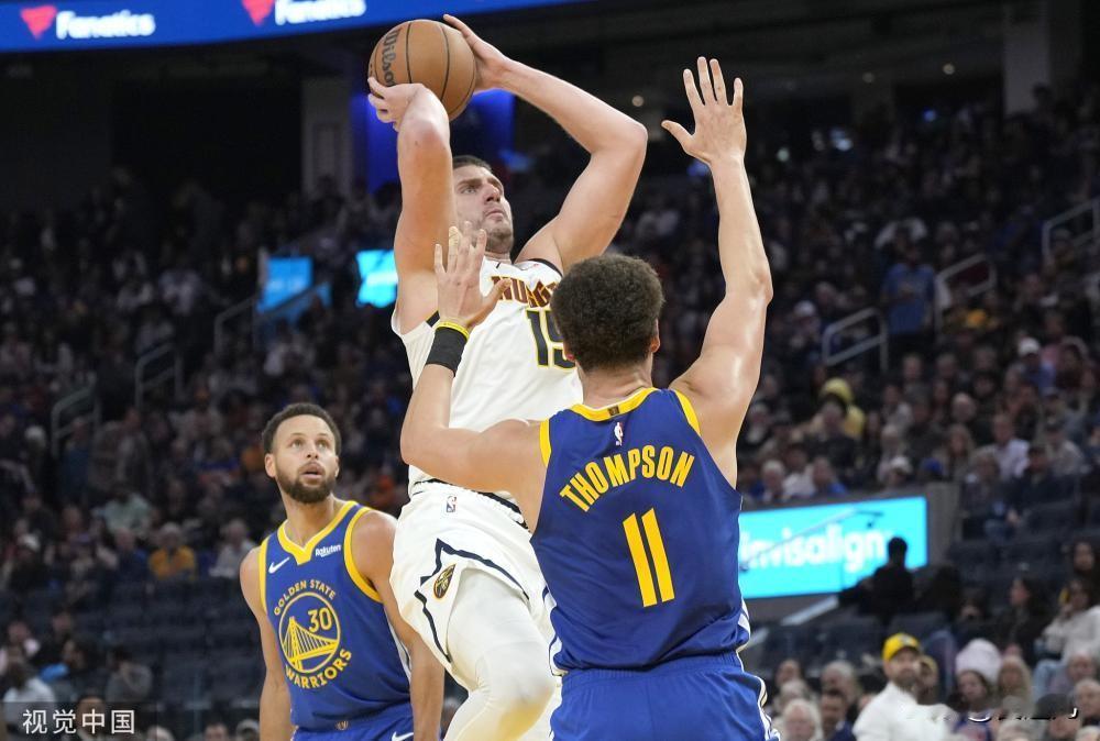 [NBA]约基奇34+9+10超远三分绝杀 掘金逆转勇士
北京时间1月5日，NB