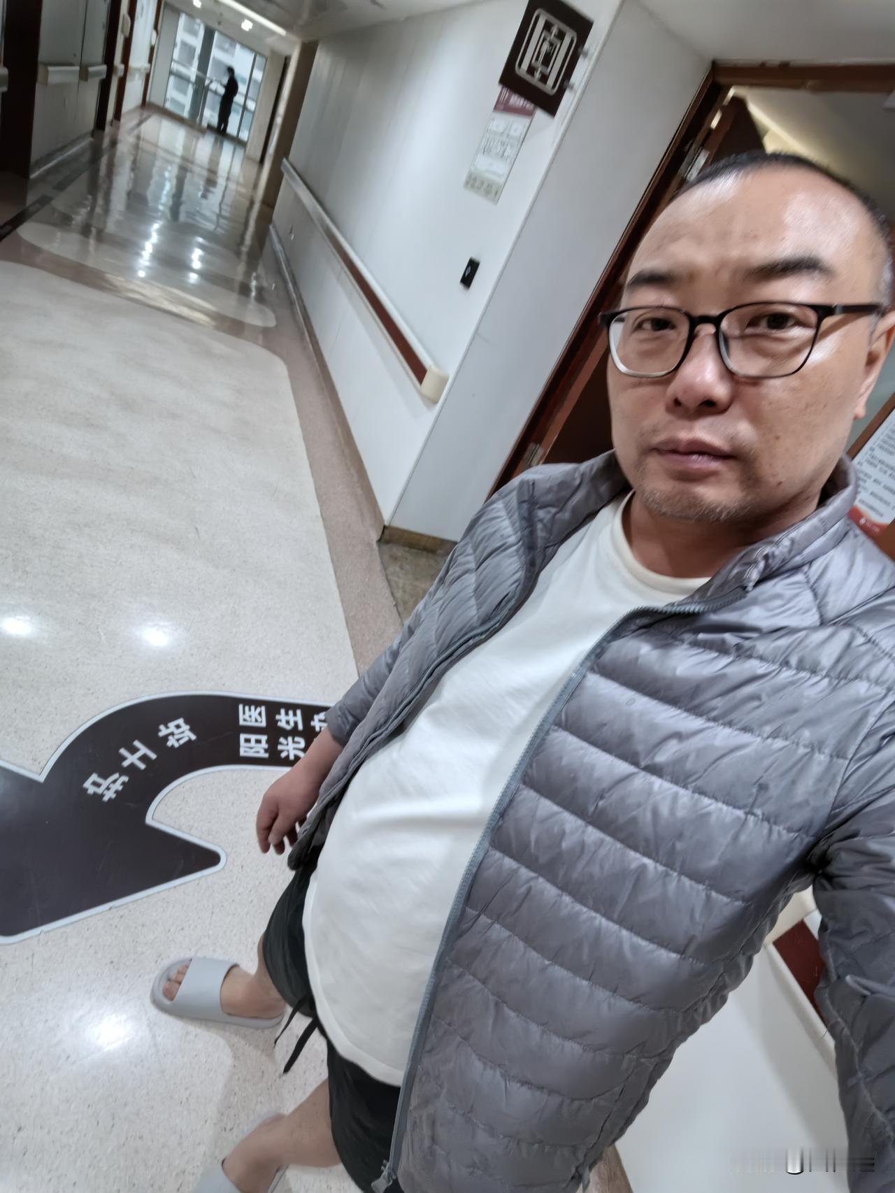 男人对自己的年龄，是否会在意？也是如女同志一样希望被讲的年轻么？

刚坐电梯下去