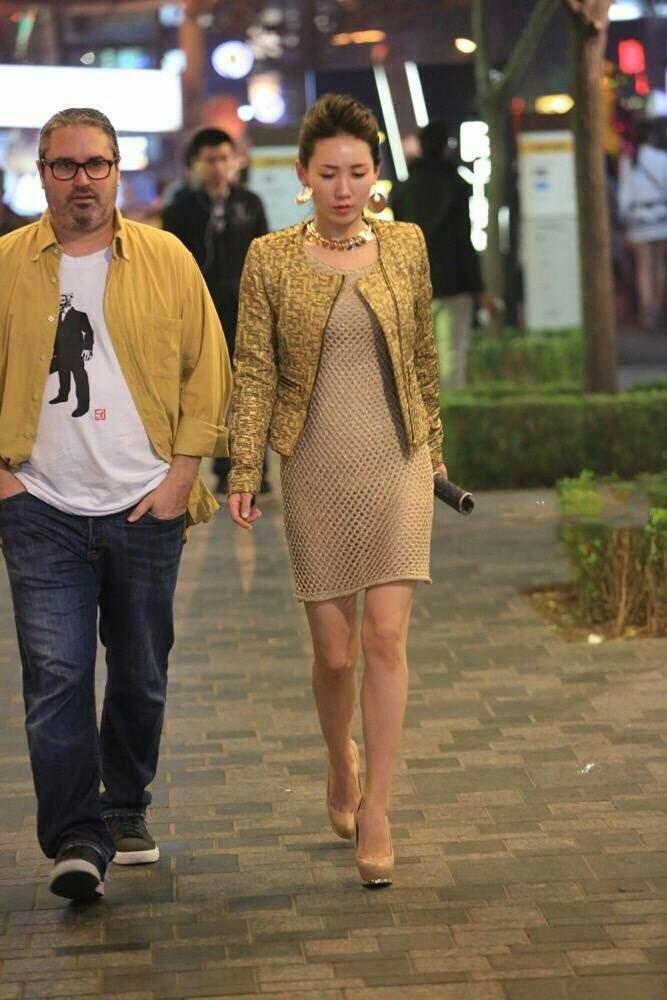 为什么老外追女生那么容易?这种说法其实挺片面的，所谓“容易”往往是刻板印象在作祟