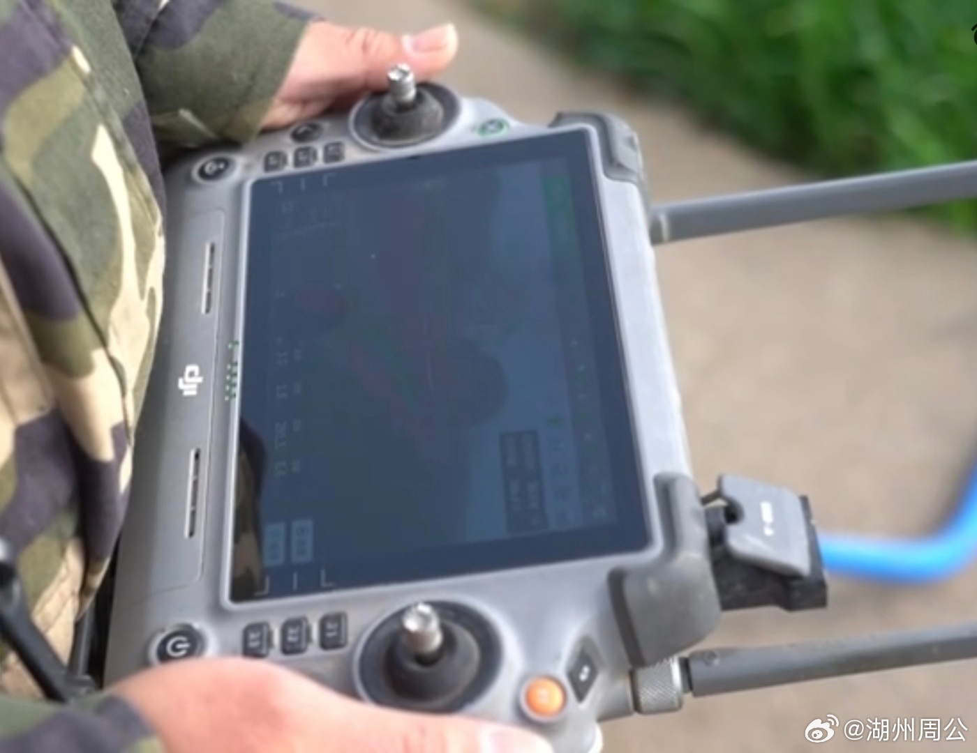 浙江一地黑科技守护粮仓 无人机播种、无人机施肥、无人机治虫，放在以前想都不敢想！