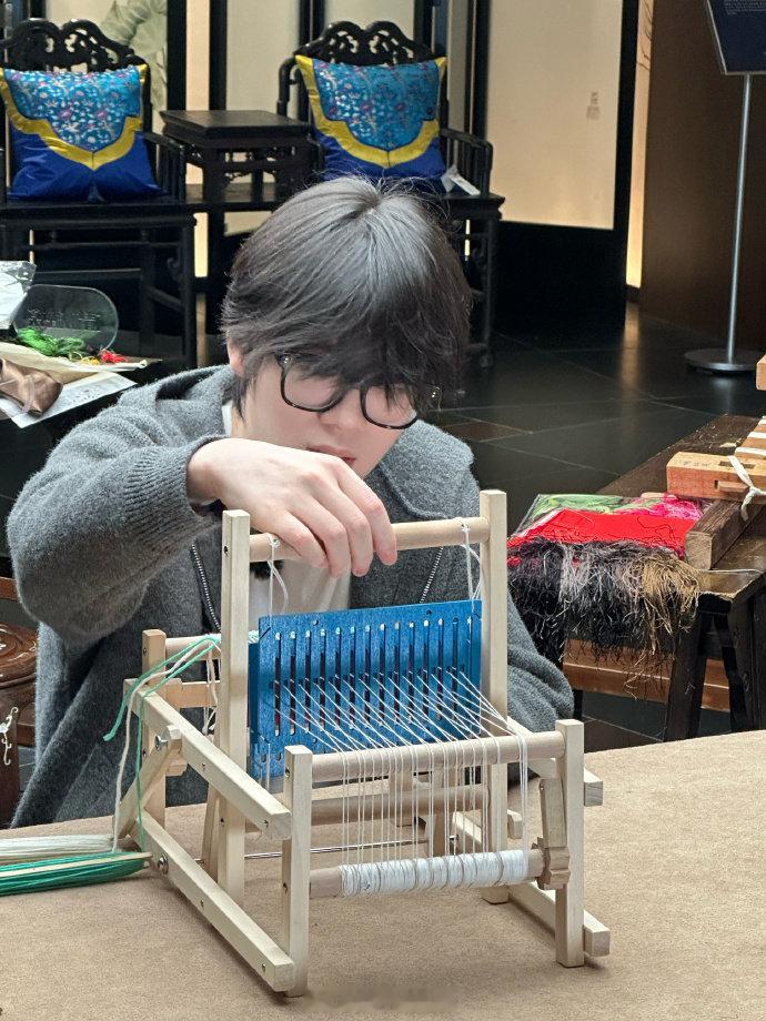 诚c非遗织造体验 cc酱又解锁新体验啦！！所以还有第四期吗