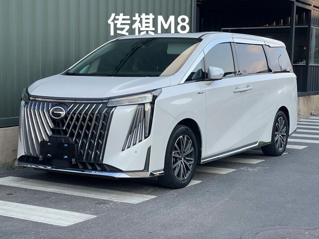 在国内中高端MPV市场，家用舒适需求与商务体面需求正在双向融合，消费者不再单纯追