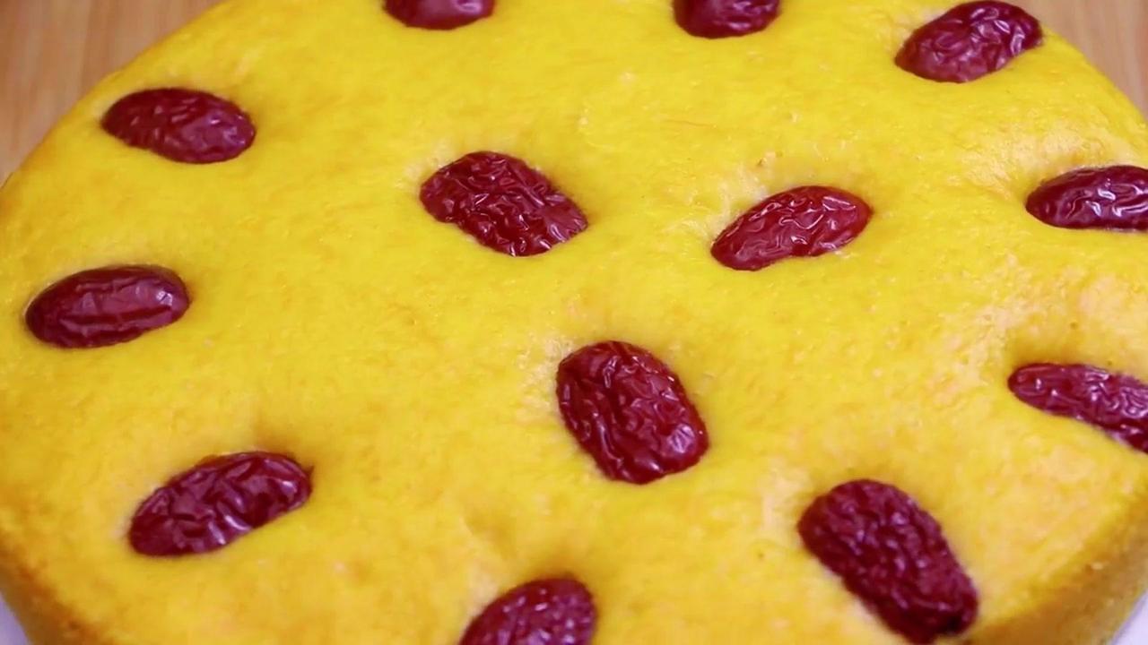 🍯用南瓜做的发糕也太绝了！金黄金黄的颜色，吃起来比蛋糕还软乎，完全没有添加剂，