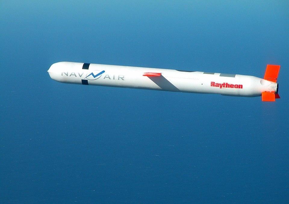 CNN报道称，五角大楼批准给乌克兰提供“战斧”巡航导弹，现在就差特朗普点头了。五