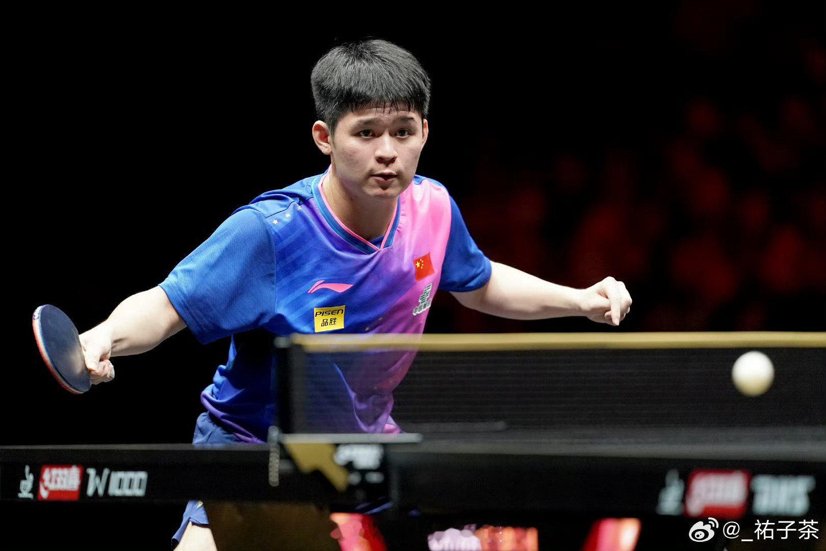 国庆第一天，天才少年林诗栋，“抗日小英雄！”混双轻松击败日本队！未来继续加油｜图