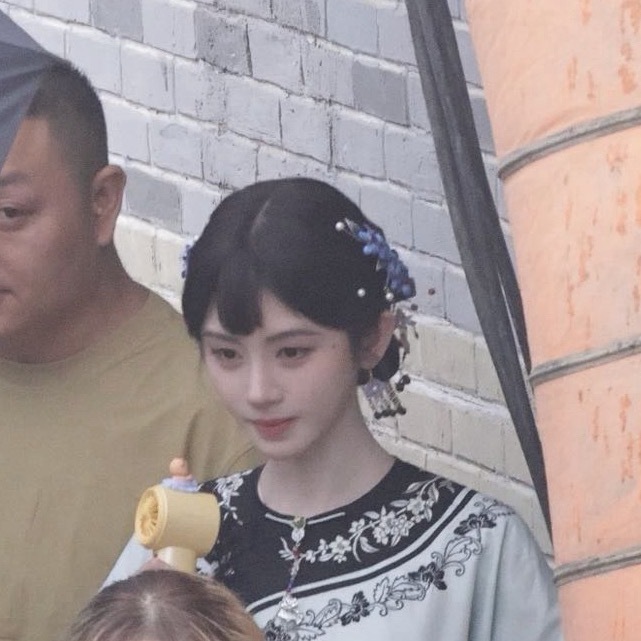 今天很猫塑的苏绿夏