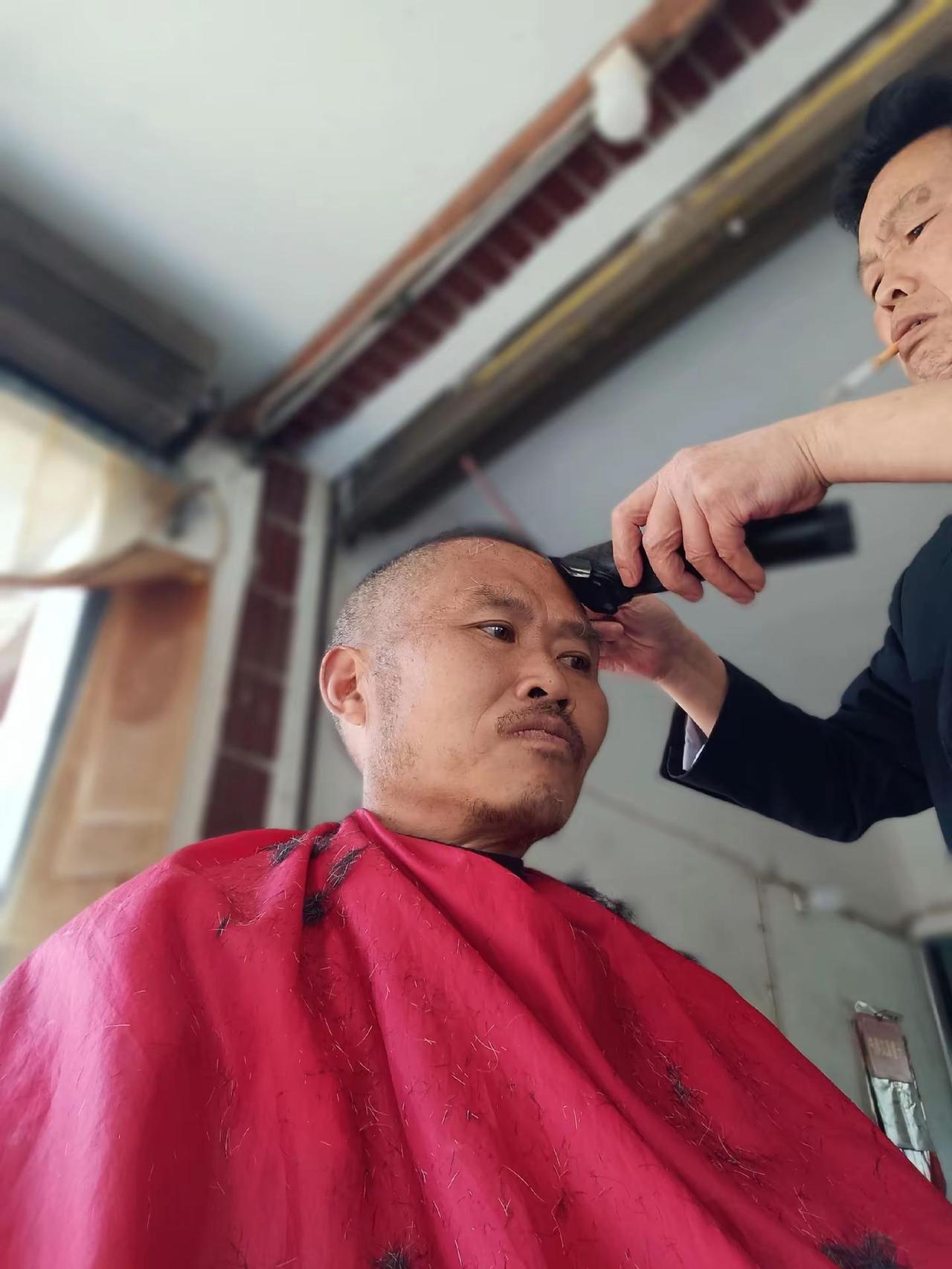 都说二月二龙抬头，这个发型希望带来好运😅😅😅😅