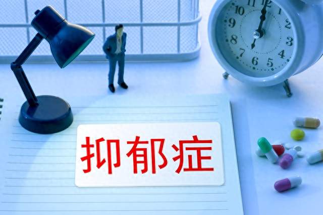 大量孩子抑郁休学，不是抗压差，医生点破很多家长不愿承认