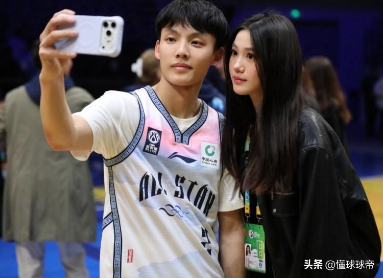 MVP得分挂零，三分王各种打铁，全明星赛上风光无限的广东双子星怎么了？

在今晚