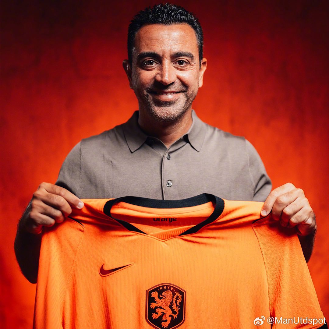 🟠✅荷兰国家队官方宣布哈维成为球队新任主帅，双方签约到2030年。ManUtd