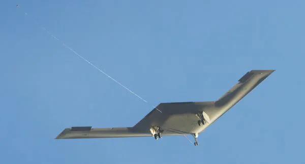 美国空军确认B-21轰炸机第二次试飞。