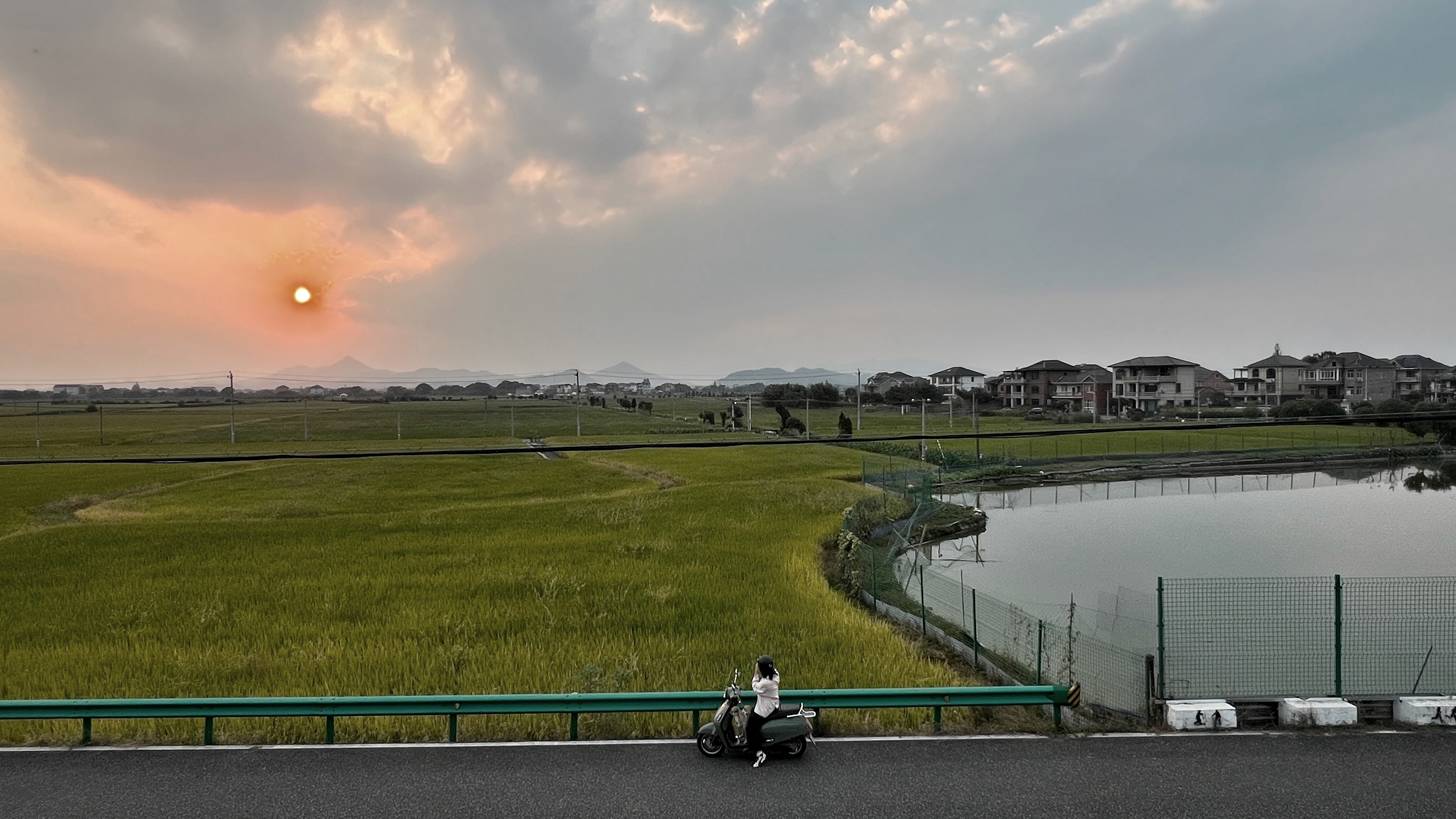 苕溪，杭州的（京都）鸭川。杭州[超话]  ​​​
