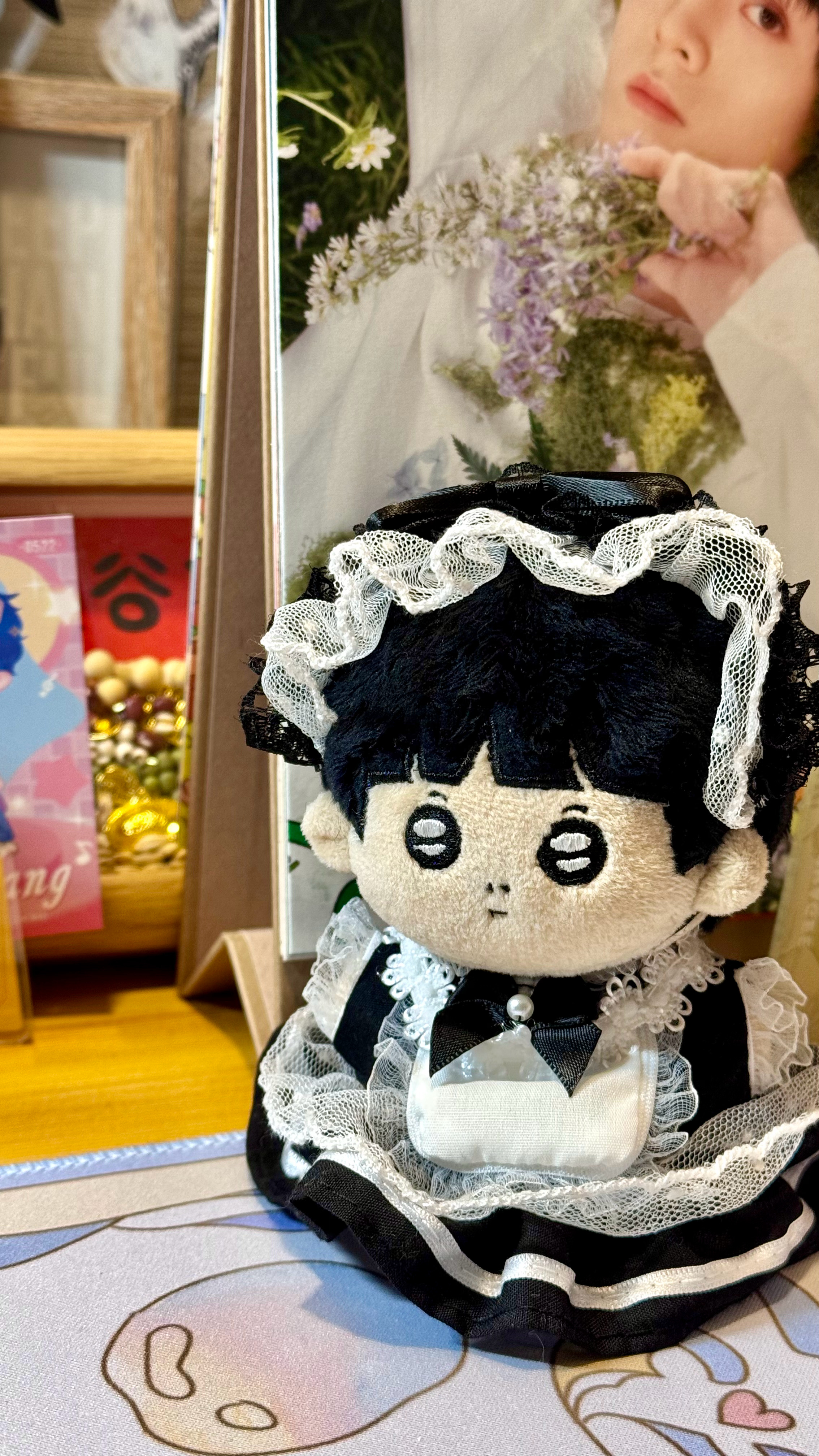 呆呆居然可以穿着女仆装站在他妈台历面前🥺🥺加点zuo料 ​​​