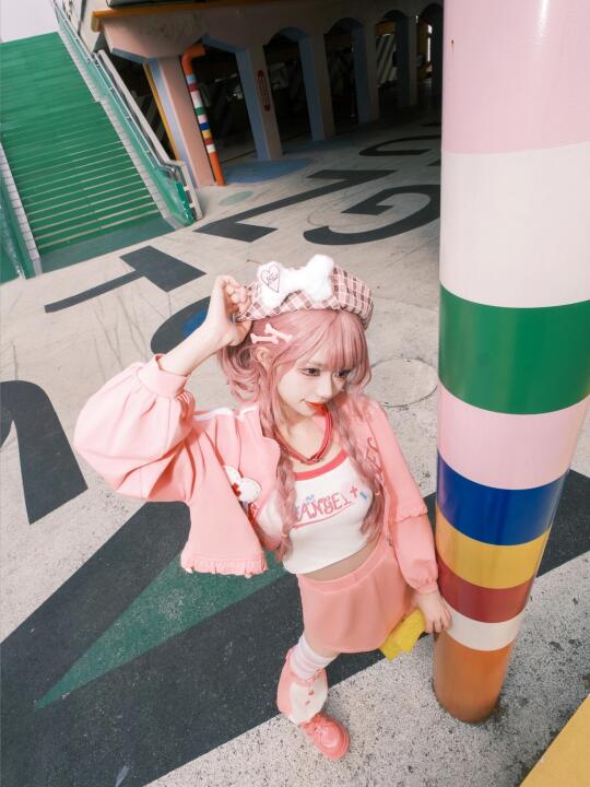 𝚙𝚒𝚗𝚔𝚙𝚒𝚗𝚔🎀✧°˖ 你是一个粉色冰激凌