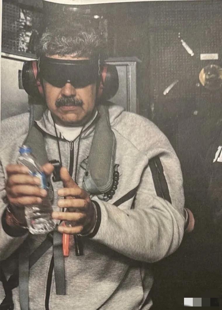 美国全国广播公司昨天报道：“委内瑞拉前总统尼古拉斯·马杜罗被单独关押在纽约布鲁克